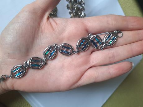 Dámske a dievčenské náramky,