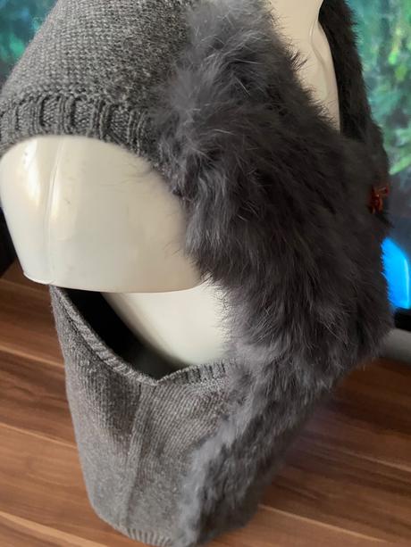 Vesta v predu s kozusinou, m