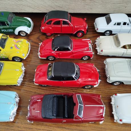 Modely áut - veľkosť 12cm, super stav,