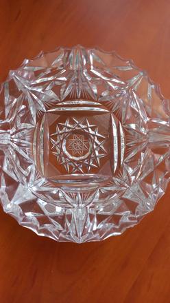 Popolník krištáľ,