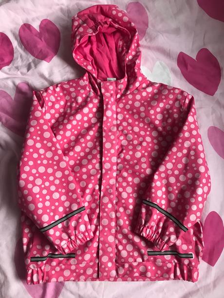 Nepremokava bunda, 116