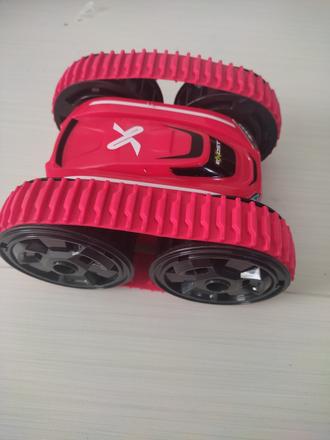 Terénne obojstranné auto,