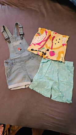 Kratke nohavice a saty 4ks, 92