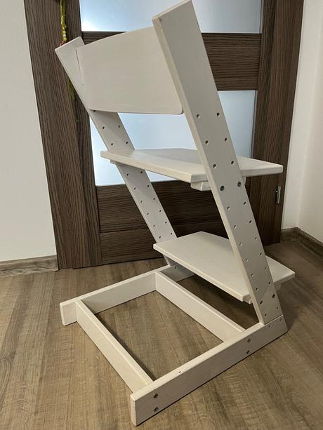 Rastúca stolička guuga, 