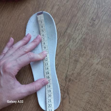 Gumáky, 34