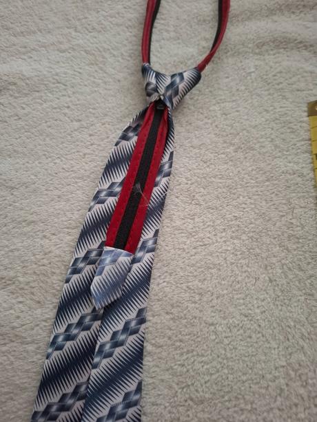 Zaujímavá kravata, 134