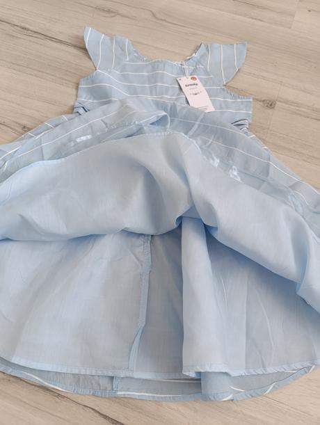 Krásne šaty s nazberanou sukňou, sinsay,128 / 134