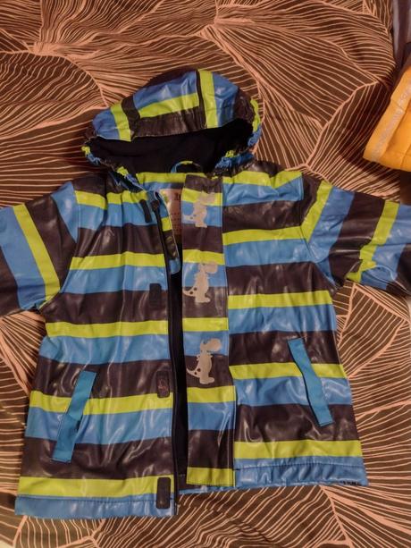 Bunda do dažďa, lupilu,98