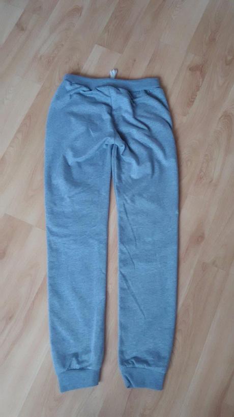 Teplaky 2x oblečené, s