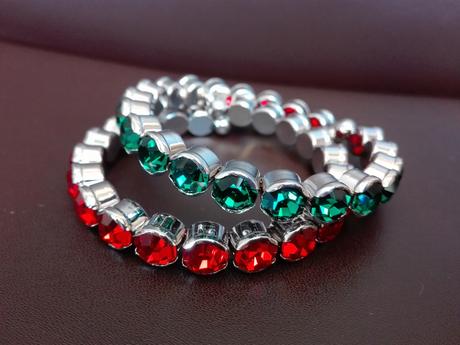 Kvalitné náramky s kryštálovými očkami,