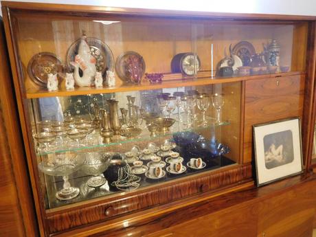 Sekretár alebo skrine po babke, 