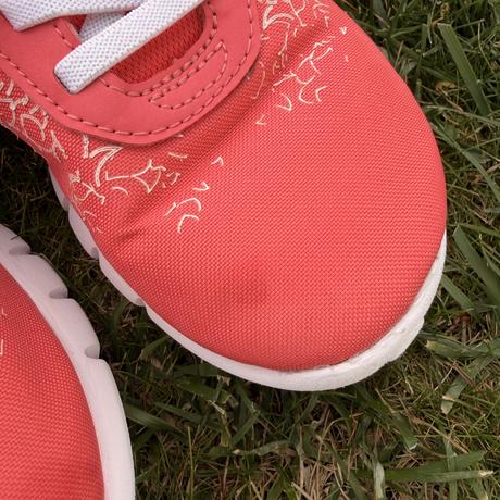 Ľahké tenisky s bielou podrážkou, decathlon,35