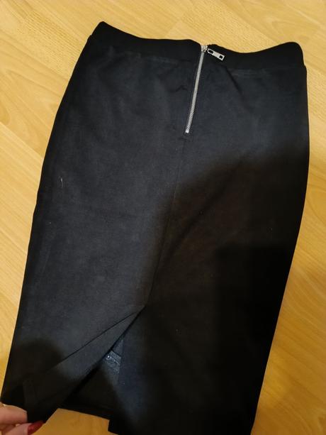 Koženková puzdrová sukňa oblečená pár krát, bez p, m