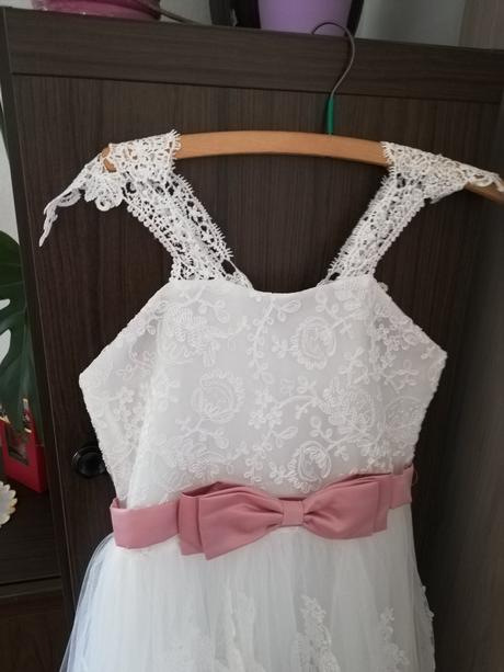 Šaty na 1. sväté prijímanie, 152 / 158