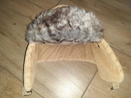 Čiapka-ušianka 64cm, 