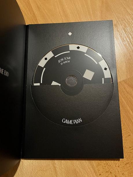 Jeon somi - gameplan (photobook ver.), 