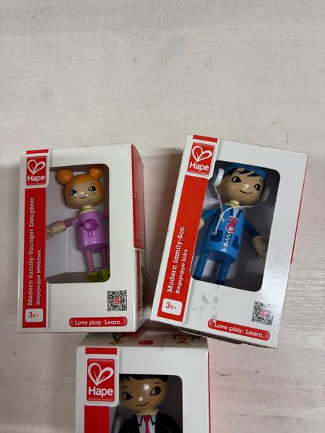 Hape figurky do detskeho domceka,