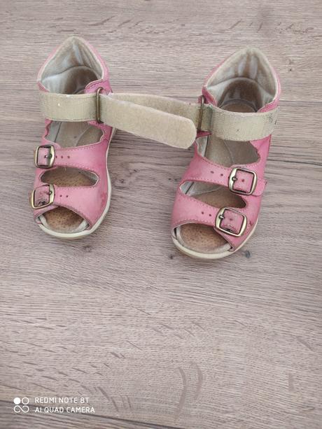 Dievc.zdravot.sandalky, 27