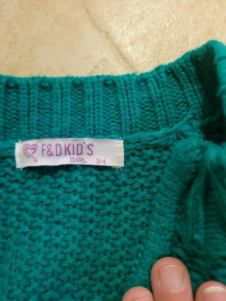 Svetrík so zipsom, 104