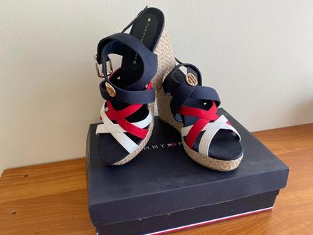 Tommy hilfiger sandále, tommy hilfiger,39