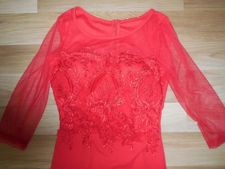 Červené spoločenské šaty, s