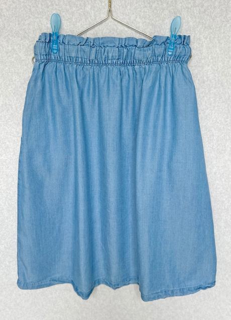 Denim sukňa s vreckami, s