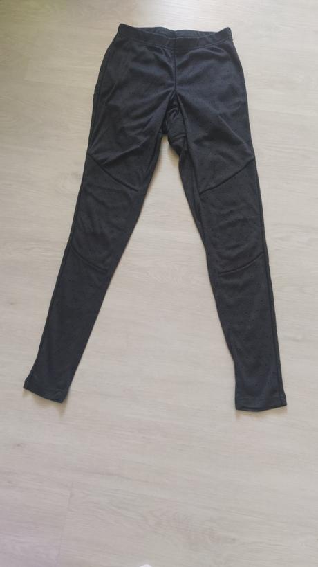 Teplé legíny., esmara,xs