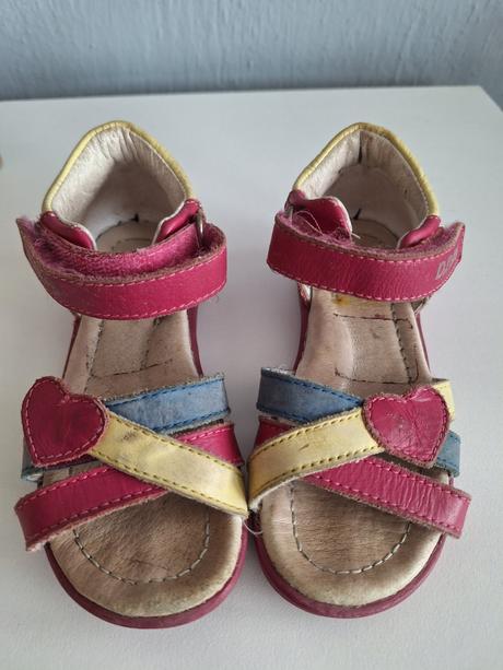 Sandále, d.d.step,26