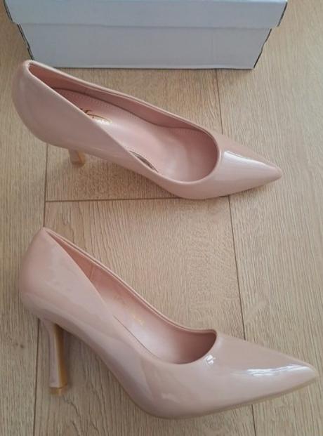 Lodičky kremove, 38