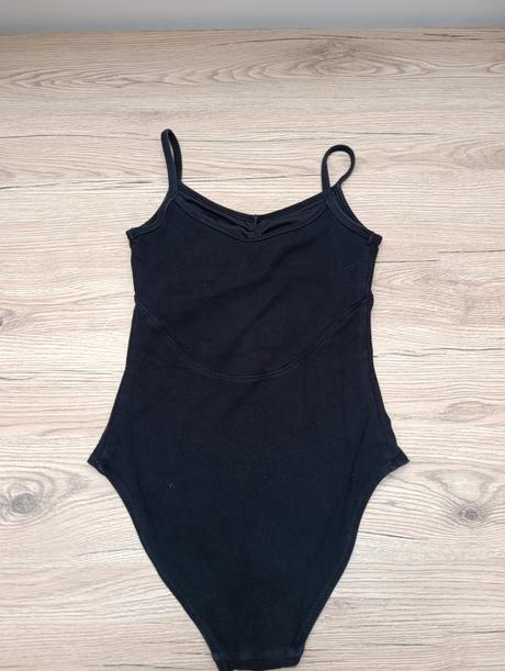 Dievčenské čierne body na ramienka, 122