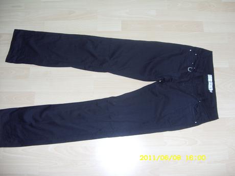 Čierne nohavice, 28