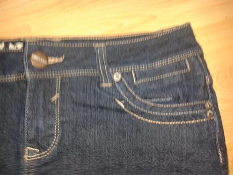 Riflova minisukna, 36