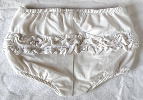 Biele kratasky s fodrickou, h&m,86