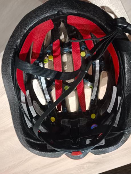 Cyklistická prilba giro s mips systémom 59-63 cm, l