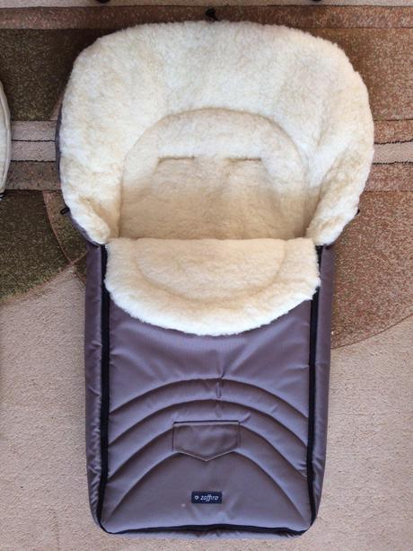 Fusak  z ovčím runom, womar