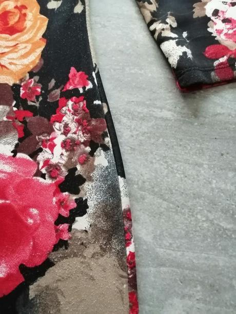 Kvetované šaty code v40, 40