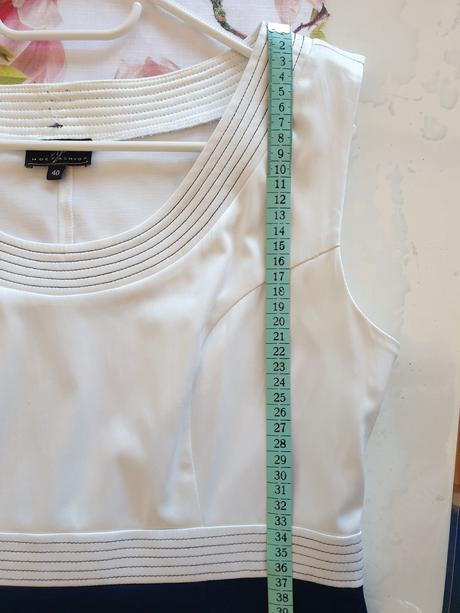 Tmavomodré slávnostné šaty, 40