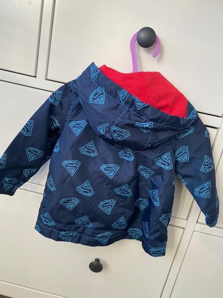 Tenká bundička superman, 68