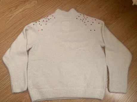 Pulovrik s flitrami, 122