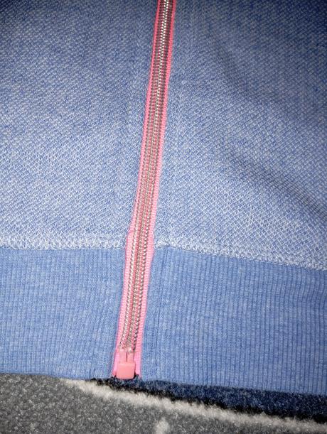 Hrubšia mikina, 146