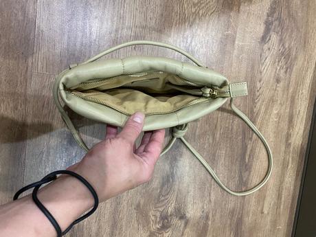 Kožená kabelka closed, 