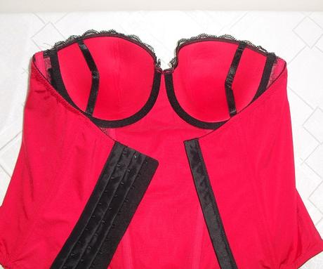 Sexy samodrziaci korzetik, 80a