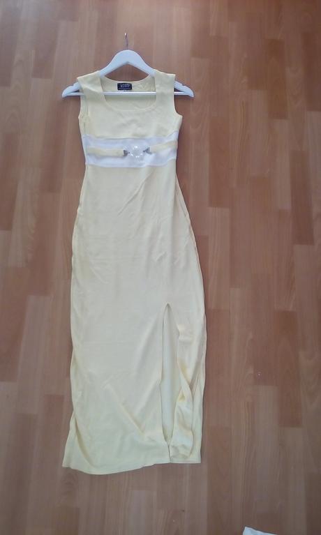 Žlté dlhé šaty, 38