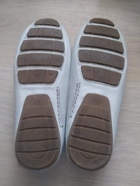 42 a biele 2 x obute  kozene, 37