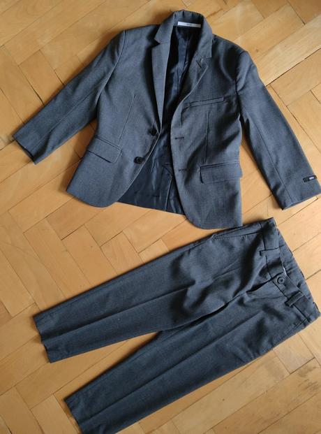 Oblek hugo boss, 116