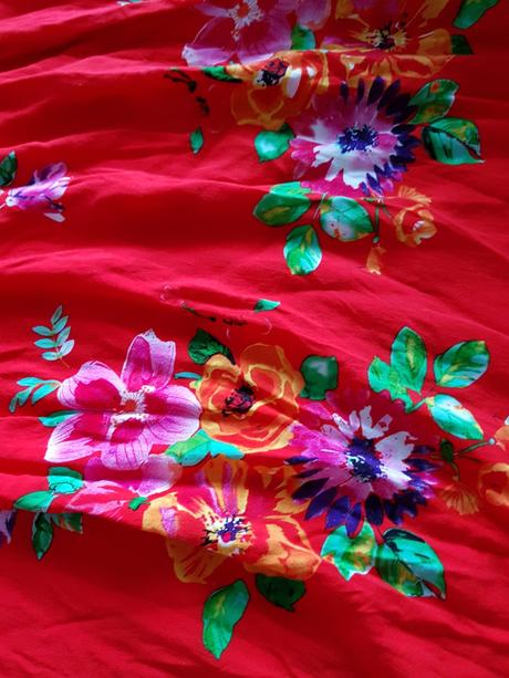 Kvietkovane šaty, arkano collection