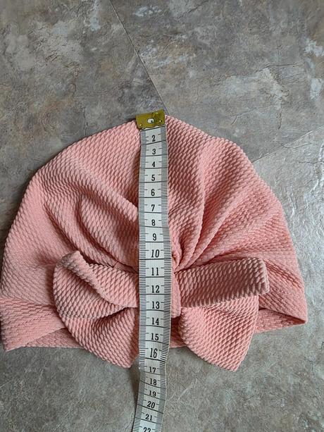 Čiapja s mašľou, 80