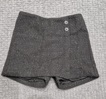 Šortko sukňa, 152