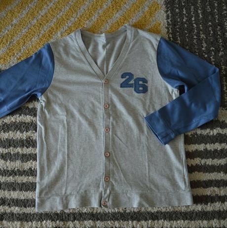 Sveter/mikina 140/146, 140