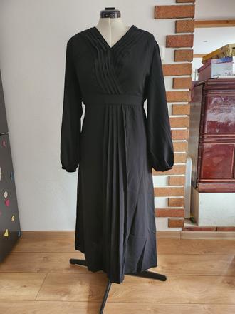 Čierne midi šaty, 48